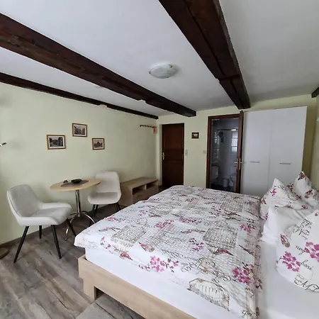 Zum Lukullus ゲストハウス 3*